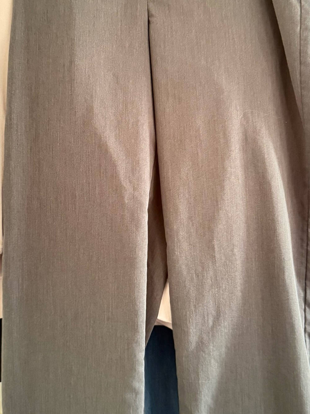 Women’s Straight-Leg Dress Pants in Dark grey